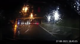 ACCIDENT/FAIL: Car switches lanes without checking their mirrors and causes a crash (Dashcam Video)