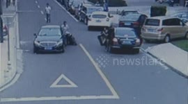 Passenger opening door at road middle causes crash