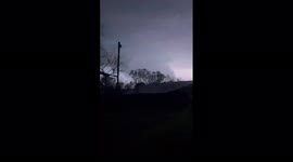Lightning shower, tornado emergency hits Arkansas