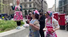 Extinction Rebellion activists cause chaos at Lloyd’s in City of London
