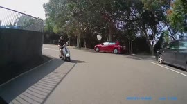 BRUTAL ACCIDENT: Head-on collision between mopeds on a one-way street (Dashcam Video)