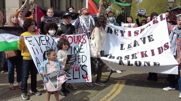 Activists mark Palestinian Prisoners Day outside Israeli embassy in London