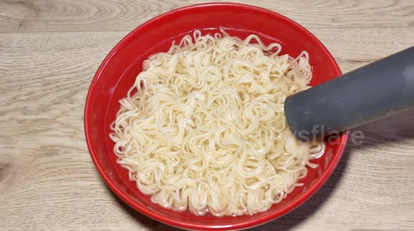 Bizarre vacuum cleaning experiment is oddly satisfying