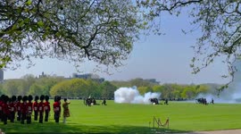 UK: 41 And 62-Gun Salutes For Queen’s 96th Birthday In London