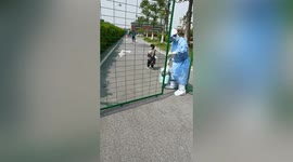 Toddler sadly depart mom who tests positive and stays in quarantine in Shanghai