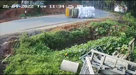 Speeding lorry driver makes steep turn without slowing down, topples vehicle