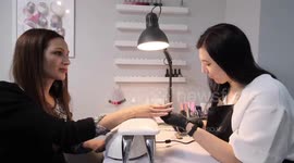 Ukrainian refugee mum finds work in UK as she starts job as beautician