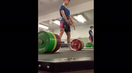 Powerlifting - 200kg deadlift