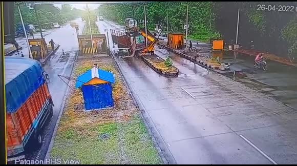 Chilling clip shows out-of-control truck crashing into toll booth