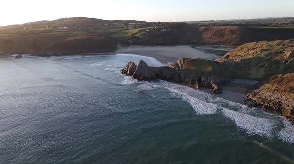 Drone Pilot experiences close call between Drone & cliff edge!