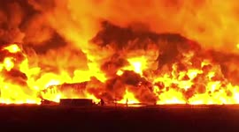 Hell-like scenes in Azerbaijan as industrial park fire rages