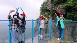 Chinese scenic spot distributes '1-metre hats' to ensure tourists keep their distance