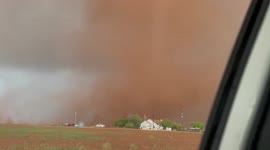 Footage shows tornado ripping through wind farm south of Crowell, Texas