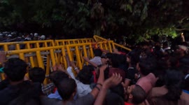 Clash between Sri Lankan university students and police during a protest against the government