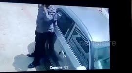 Thief uses ‘high-tech gadget’ to break car window with stunning ease in northern India