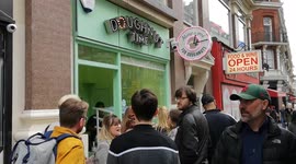 Doughnut Time Big Queues