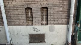 Pareidolia in Paris. Air grill smile. Rue du moulin-des-prés. 9 may 2022