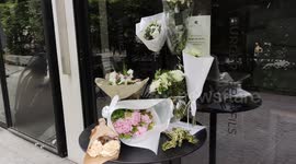 Accidental death of the son of the multi-starred top chef Yannick Alleno killed by a crazy driver who has just stolen a car. Flowers layed face to his restaurant, closed because of the tragedy. 10 may 2022.  Antoine Alléno, son of multi-starred chef Yanni