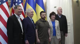 US delegation headed by Mitchell McConnell meets Zelenskyy in Kyiv