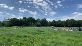 Unusually hot weather in London, UK