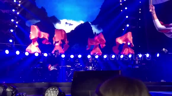 Take That - Relight my fire- Hamburg Tour 2015