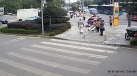 58-year-old man faints on the street four times in a row