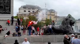 Hundreds of Sunderland fans descend on Trafalgar Square in London ahead of League One play-off final at Wembley