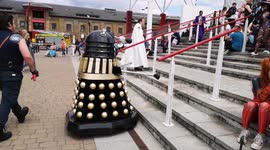 Funny scene as Dalek attempts to go up stairs at MCM Comic Con