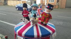 A south Londoner crochets adorable Jubilee postbox topper with figures of the Queen and her beloved corgis