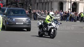 Boris Johnson arrives at first PMQs session since Mondays tory rebellion