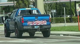 Florida driver wears his heart on his 4-wheel-drive-pickup truck!!! 