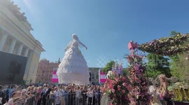 Ball of flowers - festival that dedicated 350 anniversary of Peter I is opened in St Petersburg, Russia