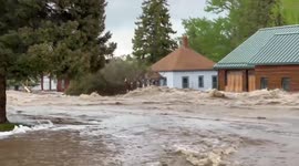 US: Major Flooding Hits Yellowstone National Park After Heavy Rain 3