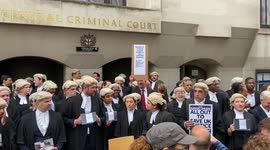 Criminal barristers begin strike over pay
