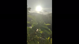 The comparison of view between the ray with no special lens