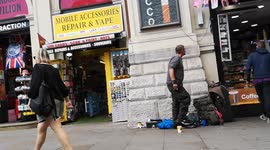 A Homeless Man On The Streets Is So Happy That Boris Johnson Has Resigned He Is Telling Everybody