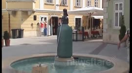 Arviz Gyorben /the river is in flood/ 2013