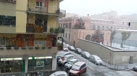 Snow in Rome... again! Afternoon of Feb. 11, 2012