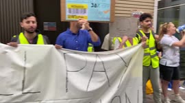 Doctors protest for fair pay in London