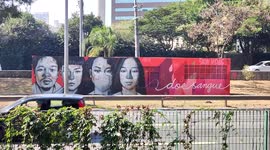 'Donate Blood' graffiti in São Paulo, Brazil