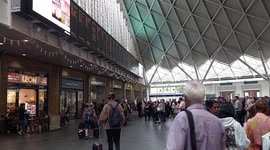 Travel disruptions at Kings cross station due to a electrical line failure many trains have been cancelled