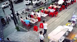 Roti dough flies into customer's face after chef throws it into air