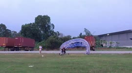 Paramotor takeoff fail - trike flips over