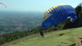 Paragliding take off fail - slipped and dragged across ground