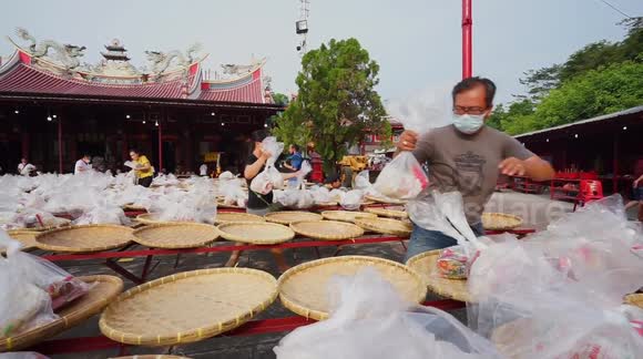 Chinese Indonesians in Medan celebrate Hungry Ghost Festival