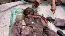 The Living Dead: How The Toraja People Of Indonesia Honor Their Deceased During  Ma'nene' Rituals