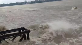 Incredible Tidal Bore Hits Kolkata With Unexpected Power Like a Tsunami (Part 1)