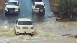 Dangerous rapid flash floods destroys jeep safari in Alain, UAE