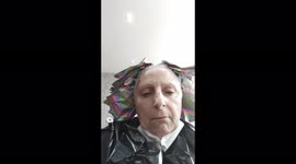 o dear  me sat in the hairdresser   being funny