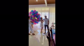 Pregnant couple joyfully reveals the gender of their baby